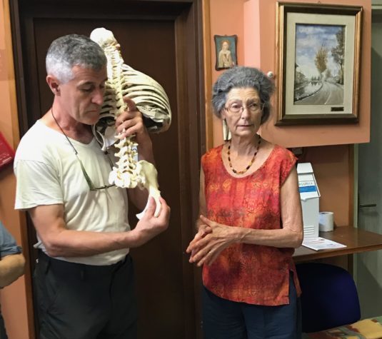 Stephano Lenzi and Georgia LeConte showing the articulation of the sacrum and ilium